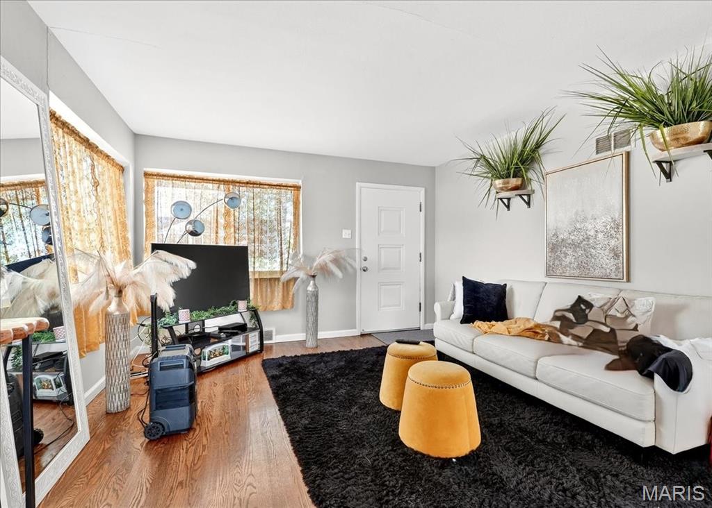 1947 Brown Road St. Louis, MO 63114 - Photo 6 of 24 Gallery Image 6