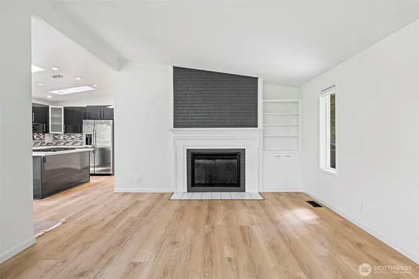 $4,000 | 18833 Northeast 165th Street, Woodinville, WA 98072