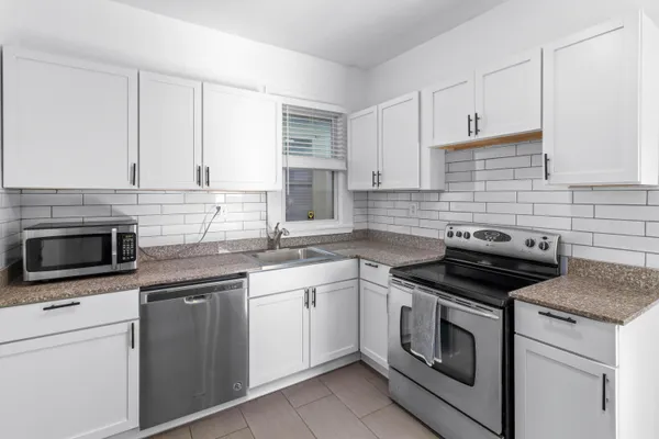$260,000 | 645 Melbourne Street, Detroit, MI 48202