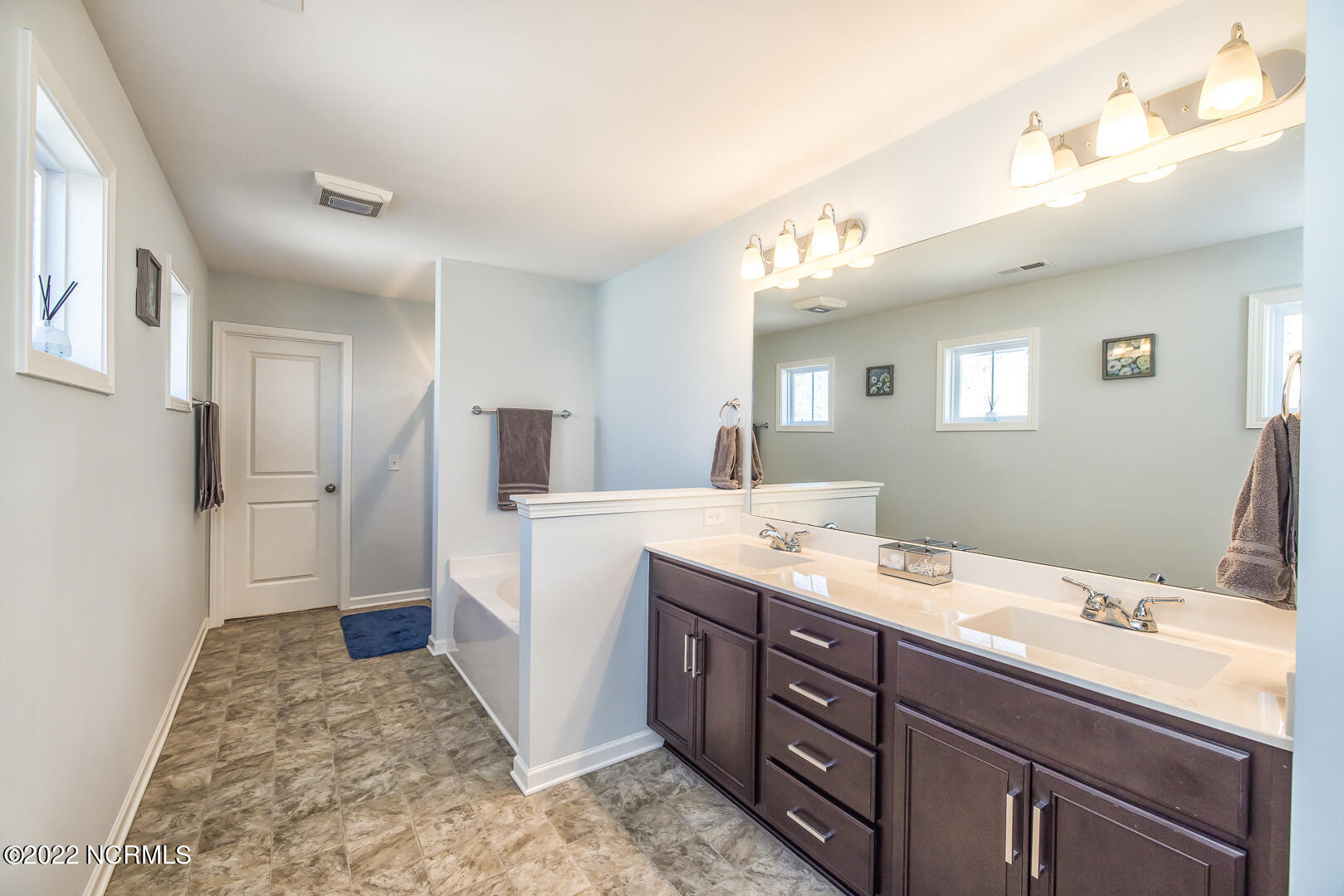 124 Violetear Ridge Hampstead, NC 28443 - Photo 37 of 74 37