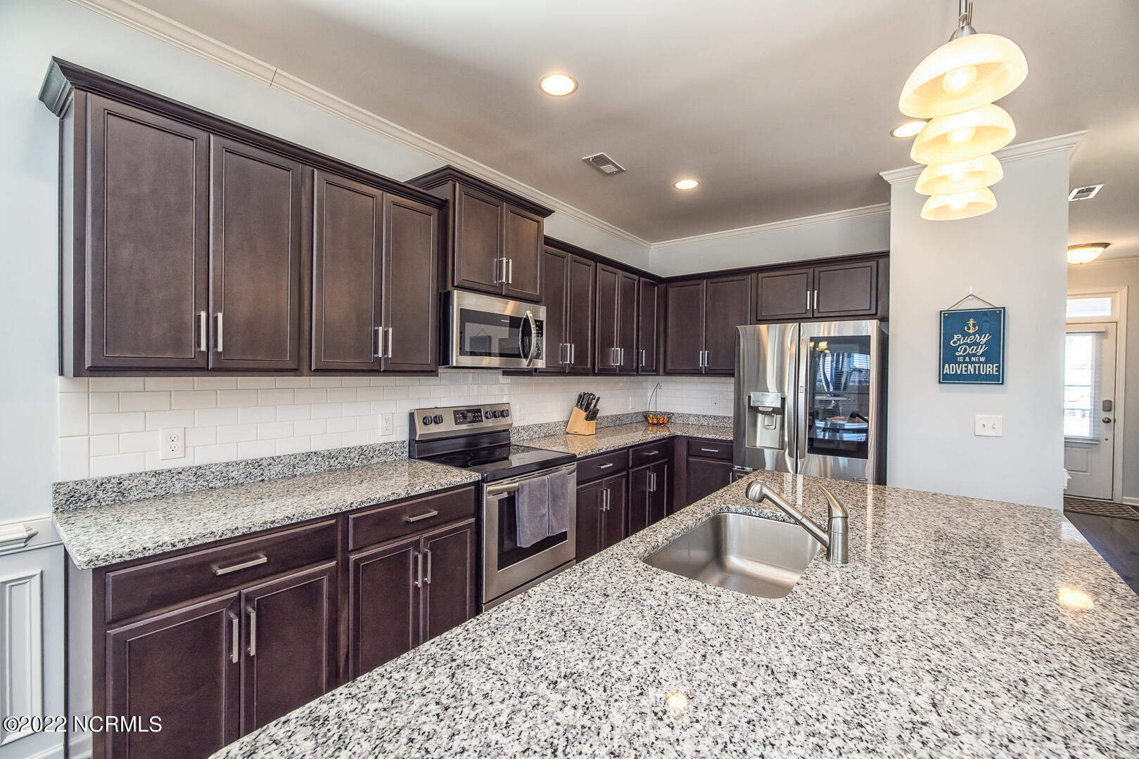 124 Violetear Ridge Hampstead, NC 28443 - Photo 10 of 74 10