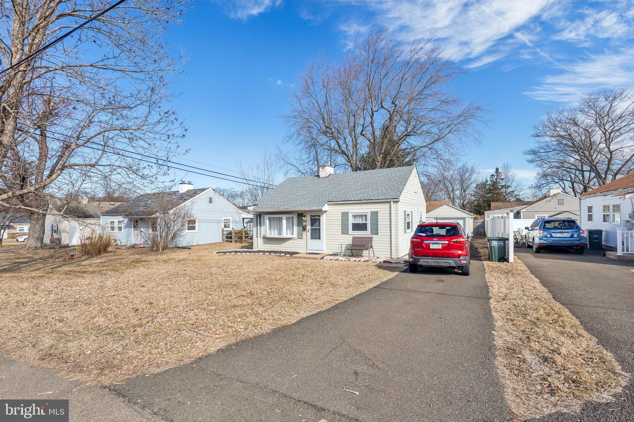 527 Moyer Road Southampton, PA 18966 - Photo 3 of 33 Gallery Image 3