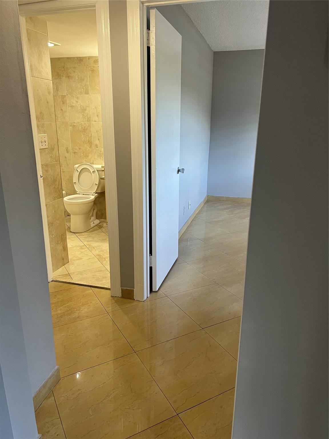 9272 Southwest 3rd Street, Unit 410 Boca Raton, FL 33428 - Photo 13 of 23 Photo 14
