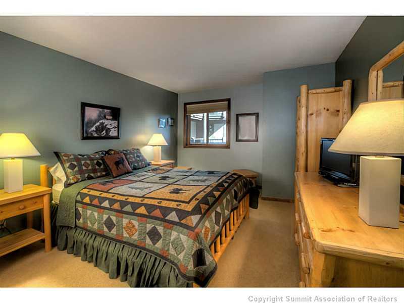 325 Four Oclock Road, Unit B204 Breckenridge, CO 80424 - Photo 6 of 10 Gallery Image 6