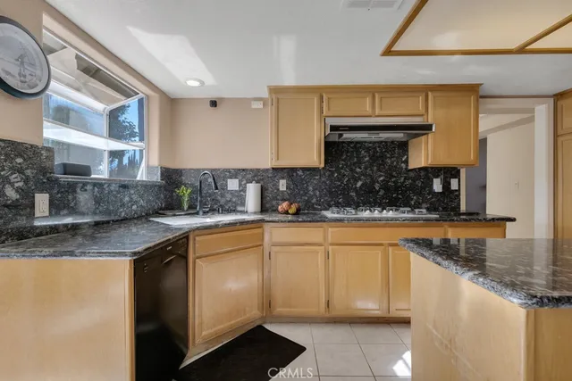 $1,180,000 | 18614 Ingomar Street, Reseda, CA 91335