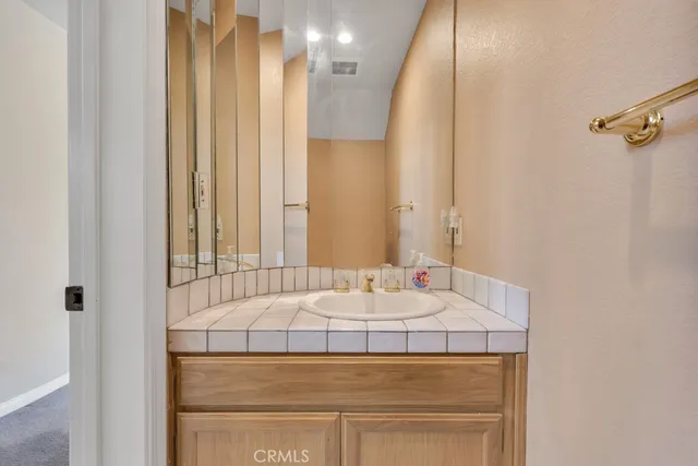 $1,180,000 | 18614 Ingomar Street, Reseda, CA 91335