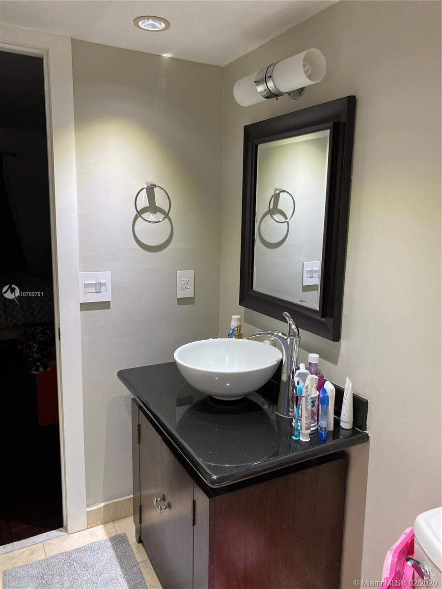 9855 Sandalfoot Boulevard, Unit 318 Boca Raton, FL 33428 - Photo 19 of 36