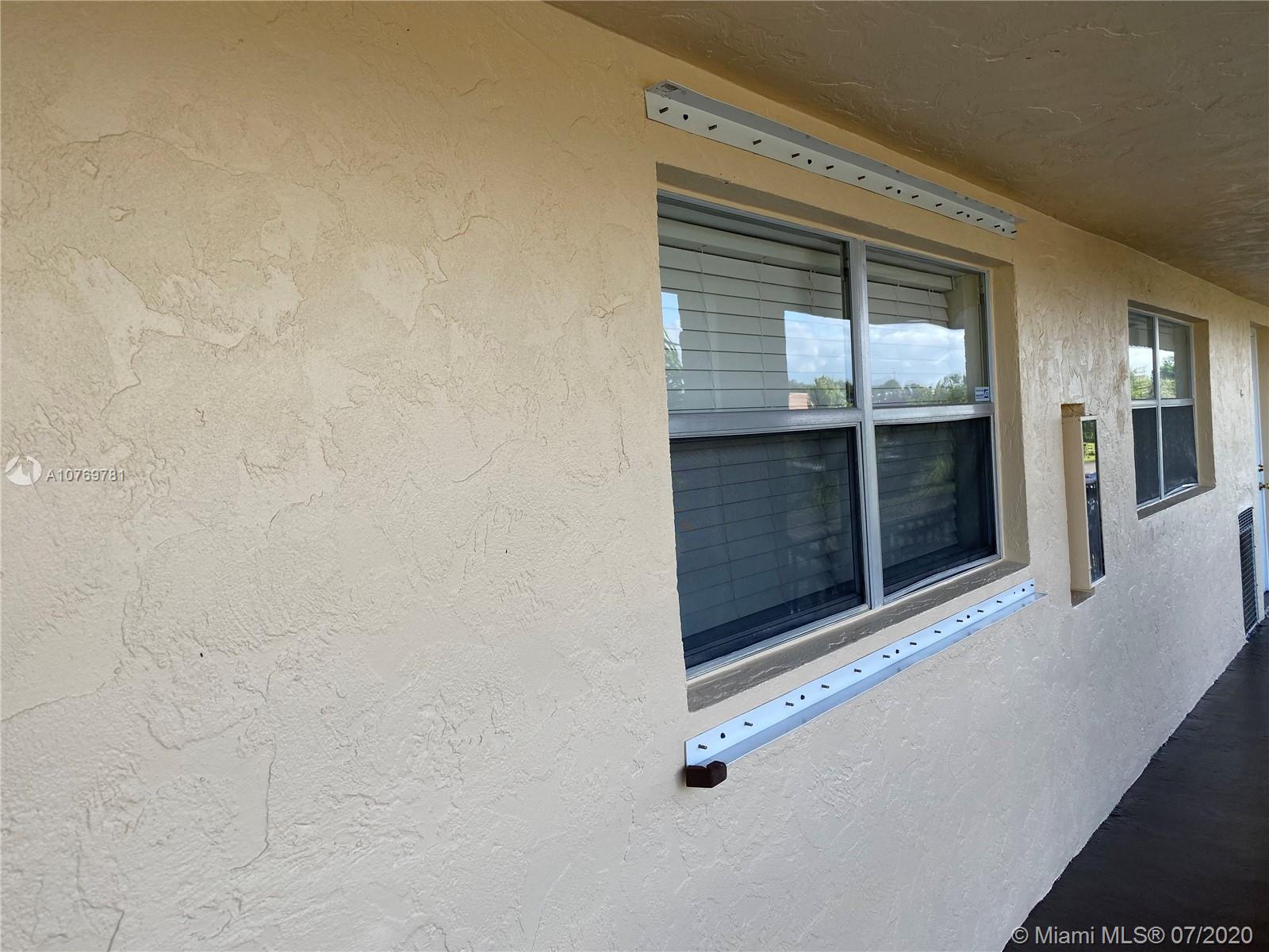 9855 Sandalfoot Boulevard, Unit 318 Boca Raton, FL 33428 - Photo 10 of 36