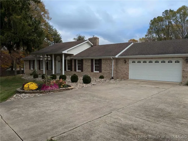 $375,000 | 6950 Pioneer Trail Northeast, Georgetown, IN 47122