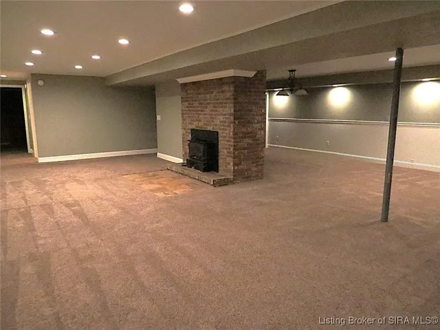 $375,000 | 6950 Pioneer Trail Northeast, Georgetown, IN 47122