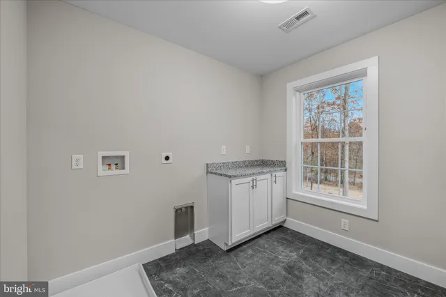 $799,900 | 659 Nimitz Lane, Hedgesville, WV 25427