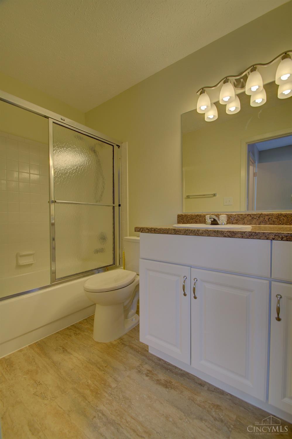 9315 Winton Road, Unit 4 Cincinnati, OH 45231 - Photo 17 of 27