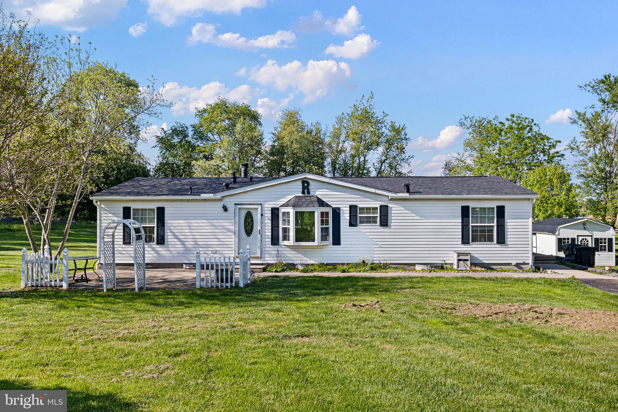 1813 Twin House Road Oxford, PA 19363 - Photo 1 of 22