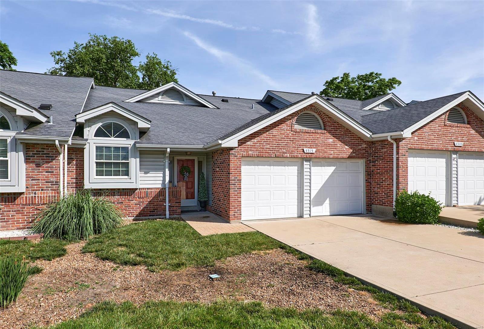 4315 Rockspur Court St. Louis, MO 63128 - Photo 1 of 35 Gallery Image 1