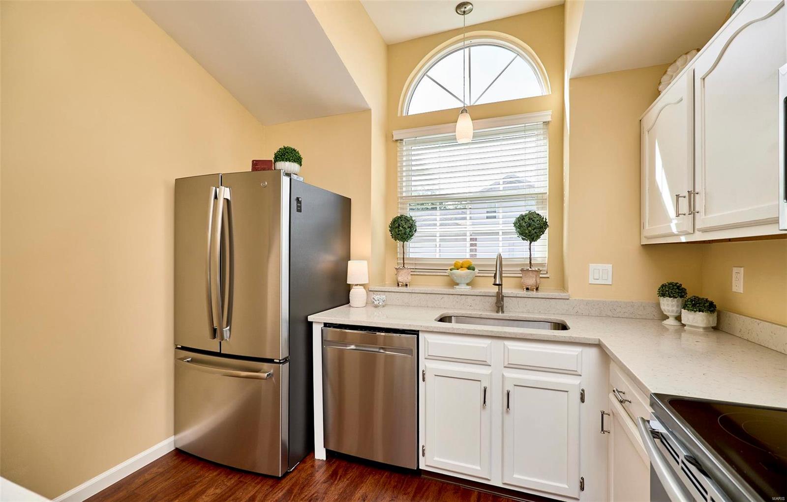 4315 Rockspur Court St. Louis, MO 63128 - Photo 11 of 35 Gallery Image 11