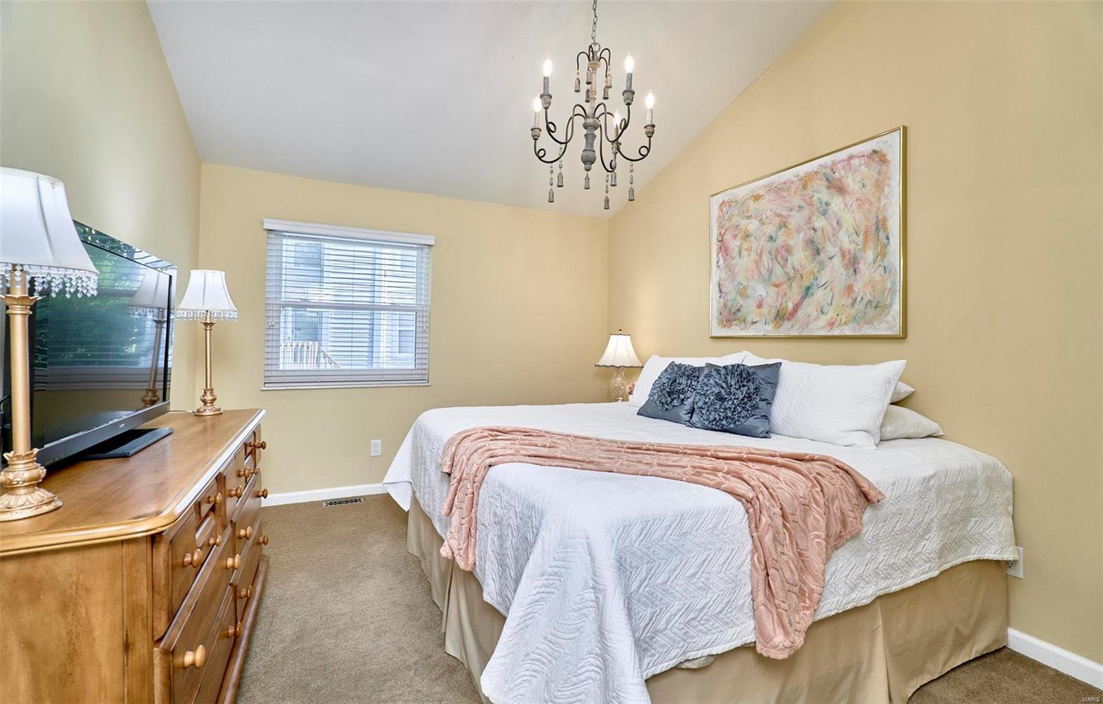 4315 Rockspur Court St. Louis, MO 63128 - Photo 15 of 35 Gallery Image 15