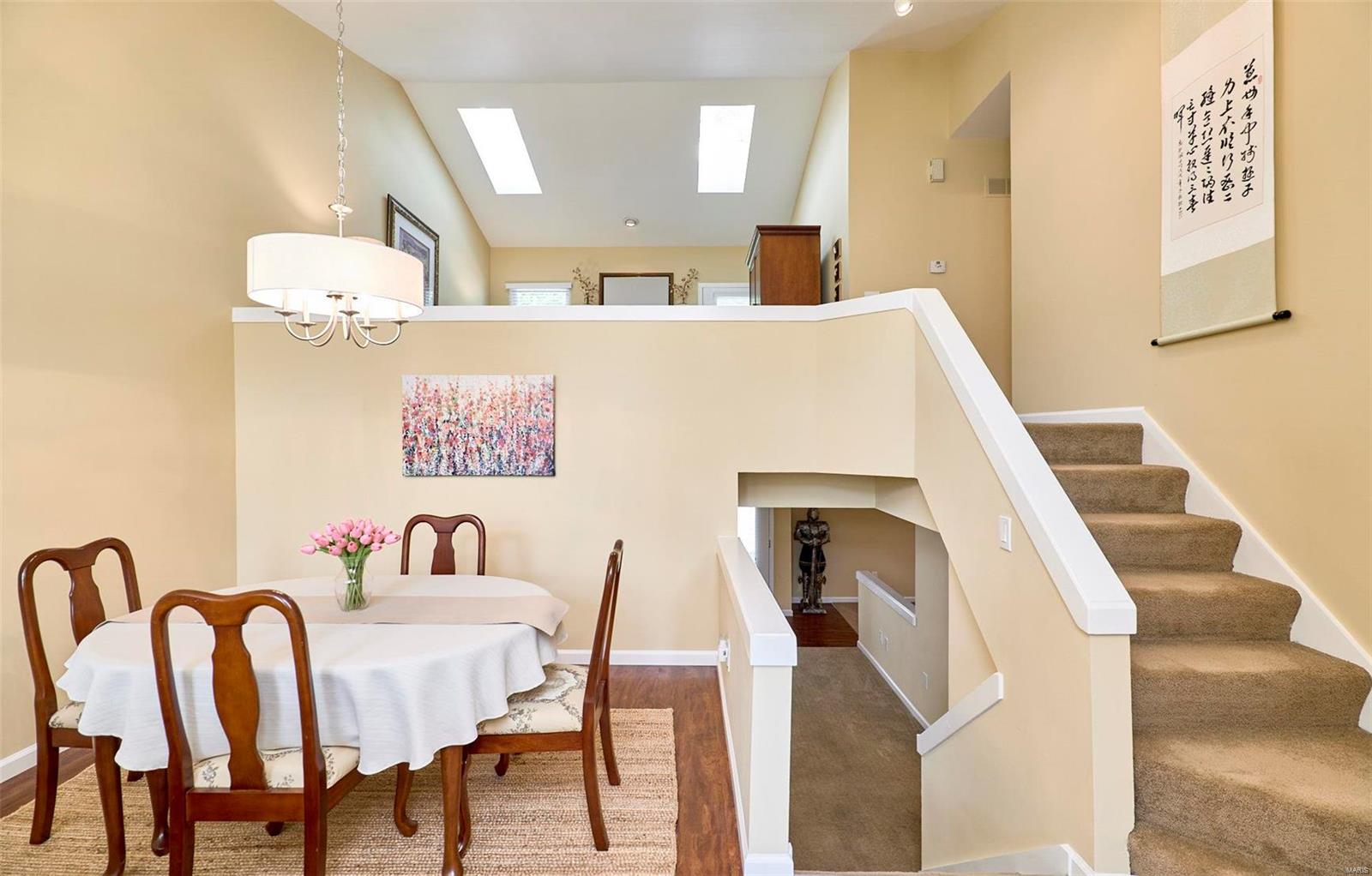 4315 Rockspur Court St. Louis, MO 63128 - Photo 4 of 35 Gallery Image 4