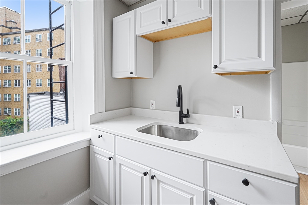100 Appleton Street Lowell, MA 01852 - Photo 5 of 42