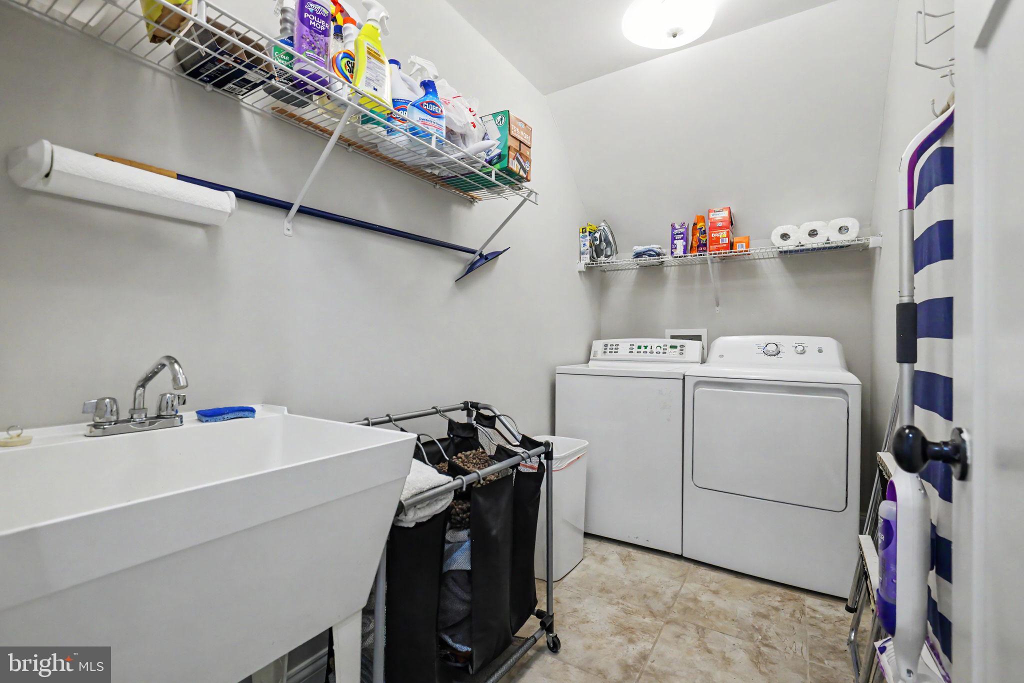 16081 Purcellville Road Purcellville, VA 20132 - Photo 111 of 117 Laundry