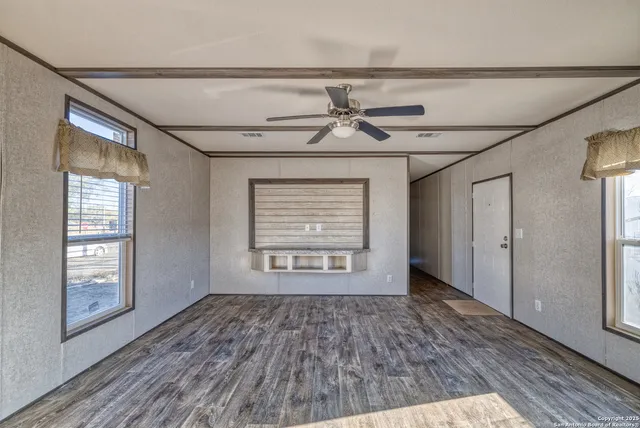 $185,000 | 138 Senisa Drive, Uvalde, TX 78801