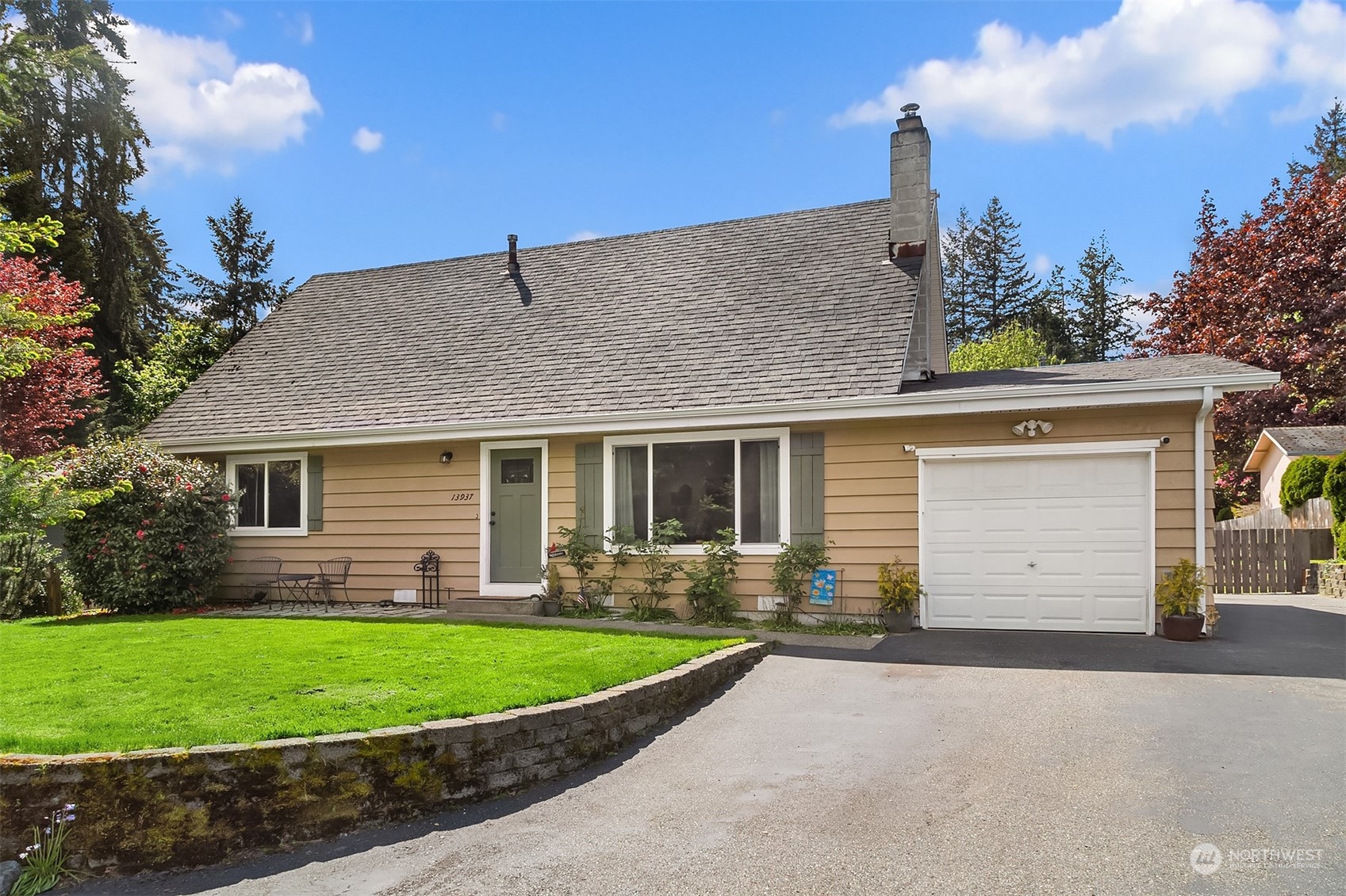 13937 147th Place Southeast Renton, WA 98059 - Photo 2 of 33 Gallery Image 2