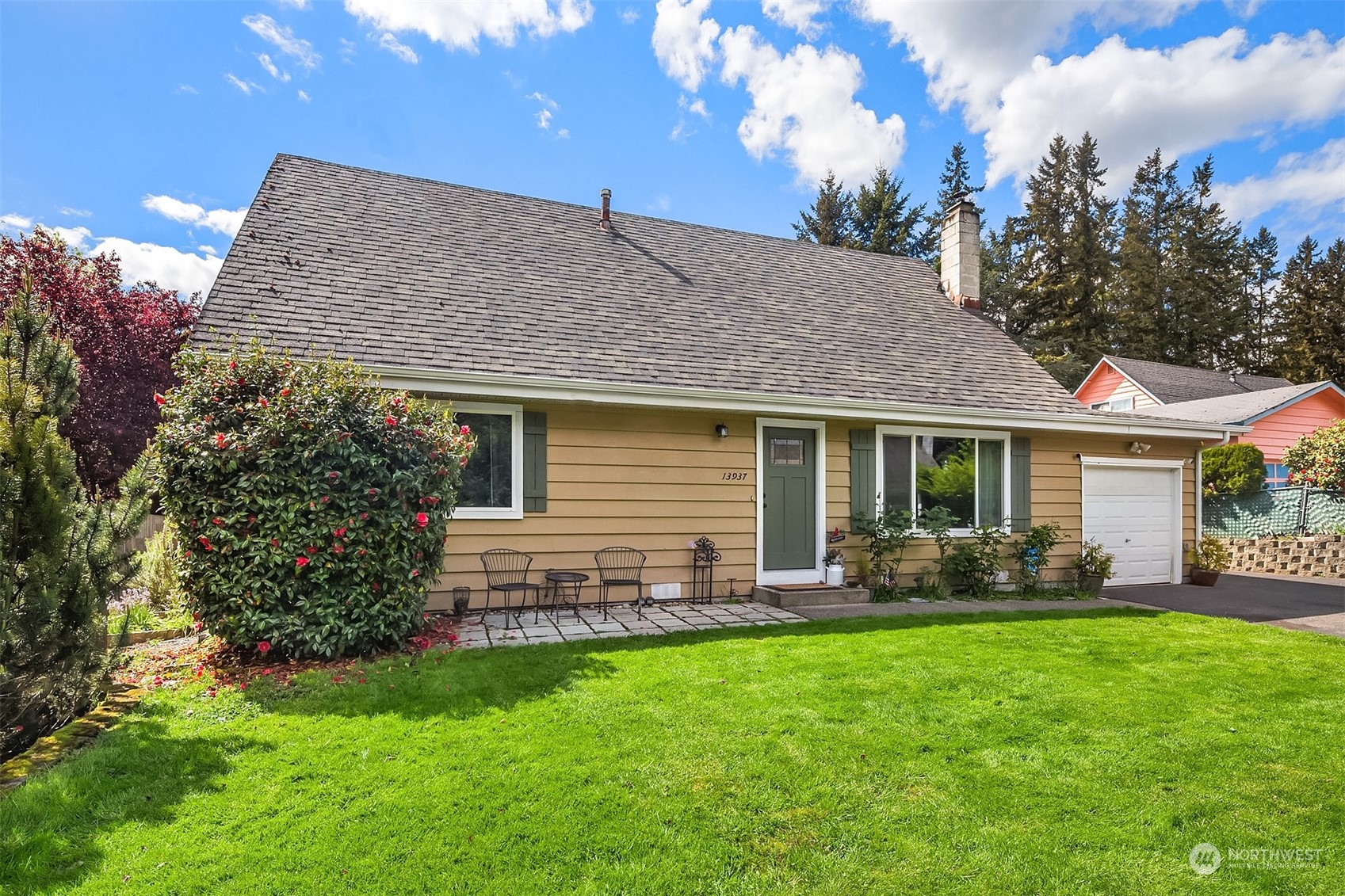 13937 147th Place Southeast Renton, WA 98059 - Photo 3 of 33 Gallery Image 3