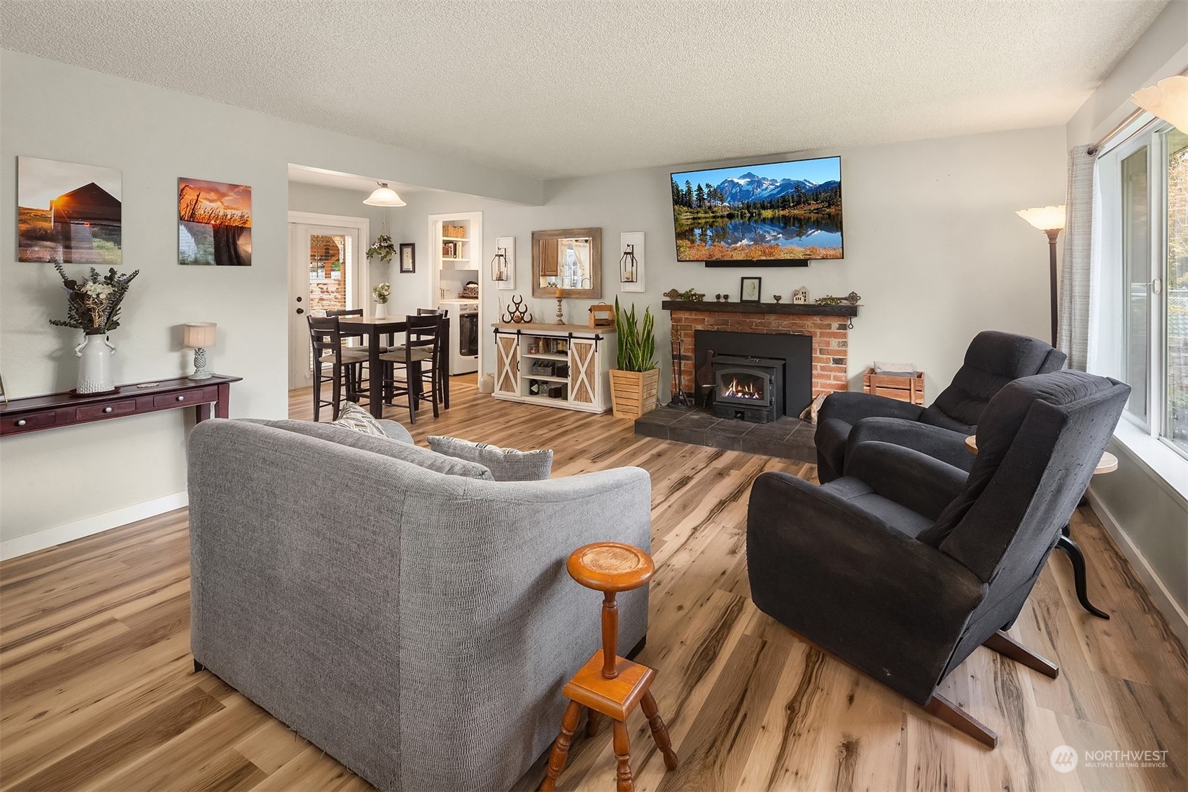13937 147th Place Southeast Renton, WA 98059 - Photo 5 of 33 Gallery Image 5