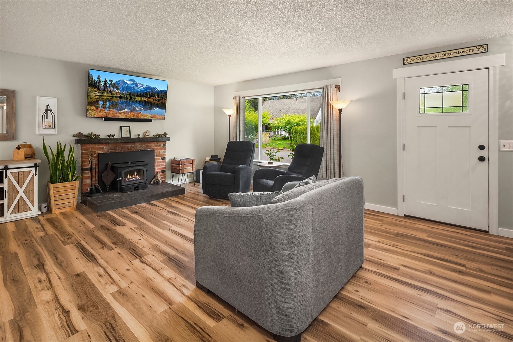 13937 147th Place Southeast Renton, WA 98059 - Photo 7 of 33 Gallery Image 7