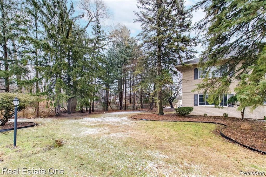 2245 Walton Blvd., Unit 54 Rochester, MI 48309 - Photo 19 of 20 08.jpg