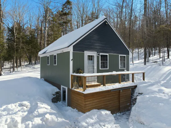 $429,900 | 32 Deckmans Road, Danbury, NH 03230
