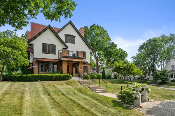 $1,199,900 | 90 South Main Street, Unit 92, Hartford, WI 53027