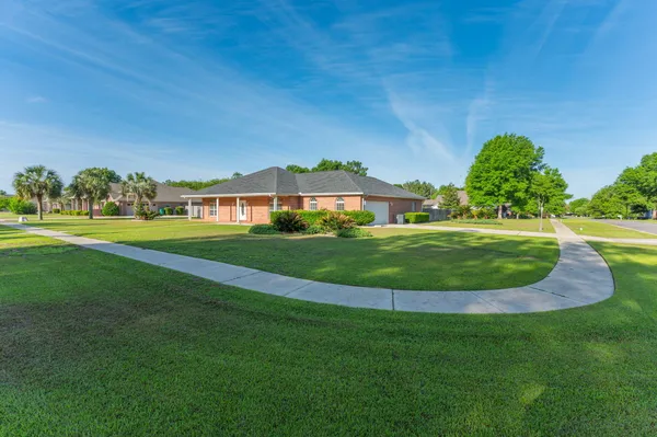 $386,100 | 5552 Frontier Drive, Crestview, FL 32536