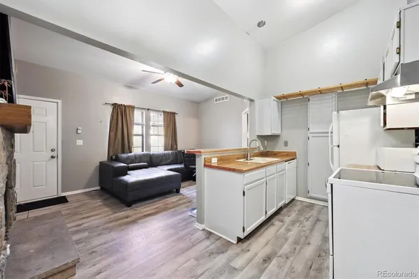 $195,000 | 5321 West 76th Avenue, Unit 322, Arvada, CO 80003