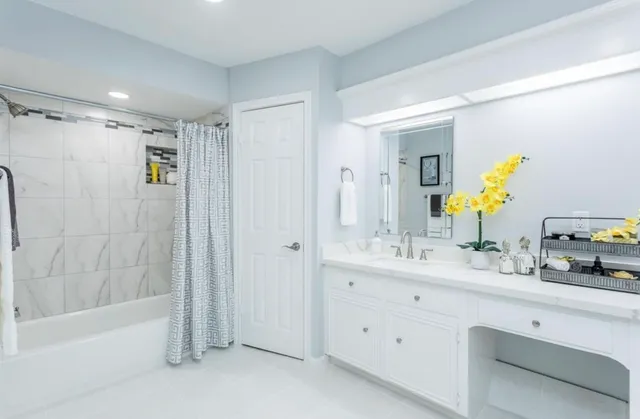 $2,700 | 15614 Pebble Bend Drive, Houston, TX 77068