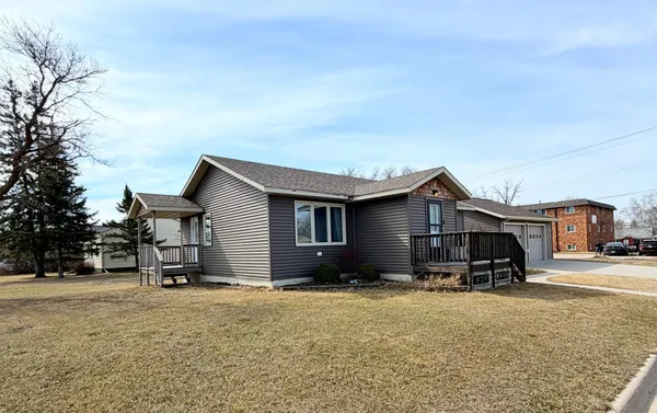 $177,900 | 601 Main Street, Karlstad, MN 56732