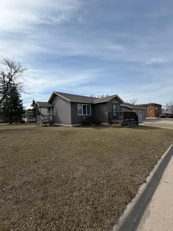 $185,000 | 601 Main Street, Karlstad, MN 56732