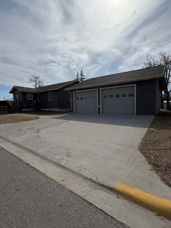 $185,000 | 601 Main Street, Karlstad, MN 56732