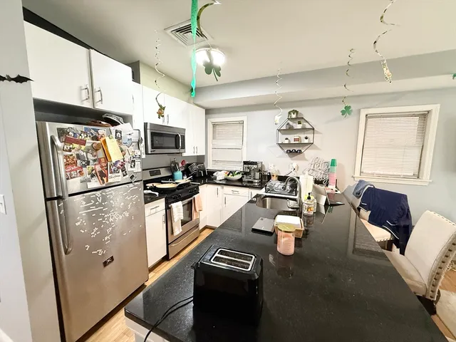 $4,700 | 195 West 3rd Street, Unit 1, Boston, MA 02127