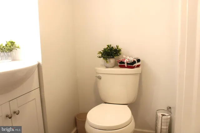 $2,900 | 936 Carteret Avenue, Trenton, NJ 08618