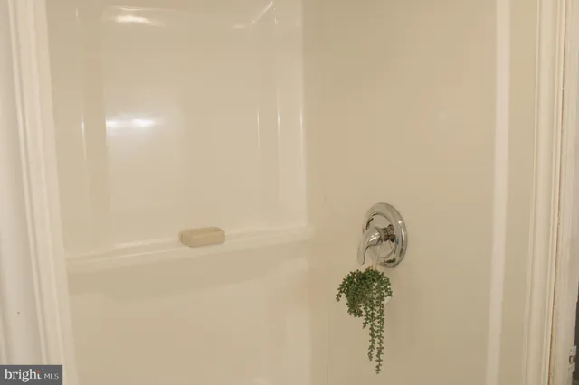 $2,900 | 936 Carteret Avenue, Trenton, NJ 08618