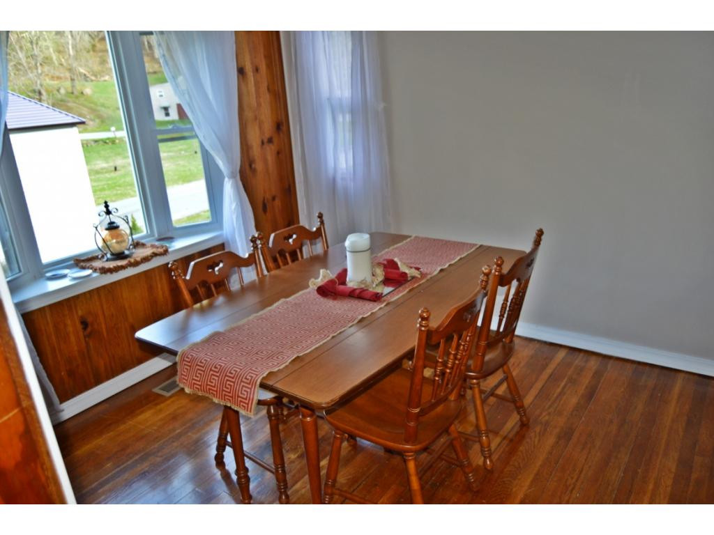 328 Piney Grove Road Hampton, TN 37658 - Photo 16 of 32 Photo 16