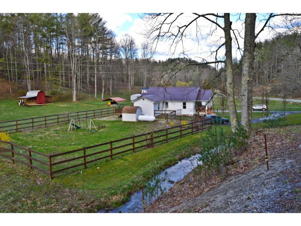 328 Piney Grove Road Hampton, TN 37658 - Photo 6 of 32 Photo 6