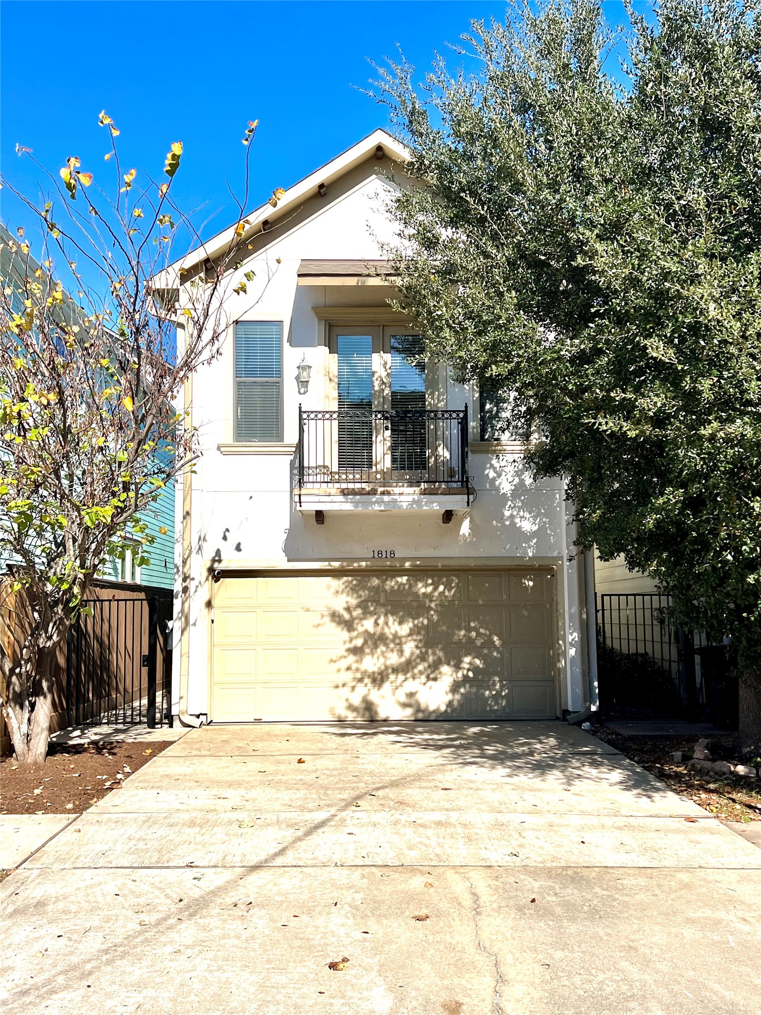 1818 Edwards Street Houston, TX 77007 - Photo 1 of 33