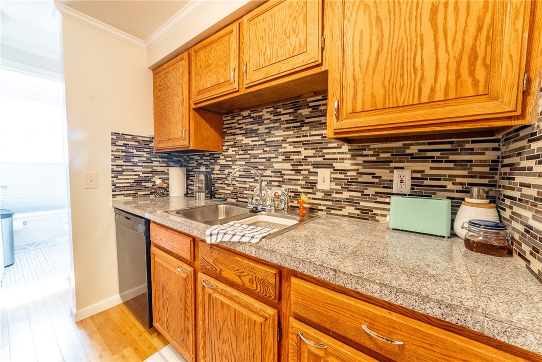 161 West Shore Road, Unit B11 Warwick, RI 02889 - Photo 12 of 30