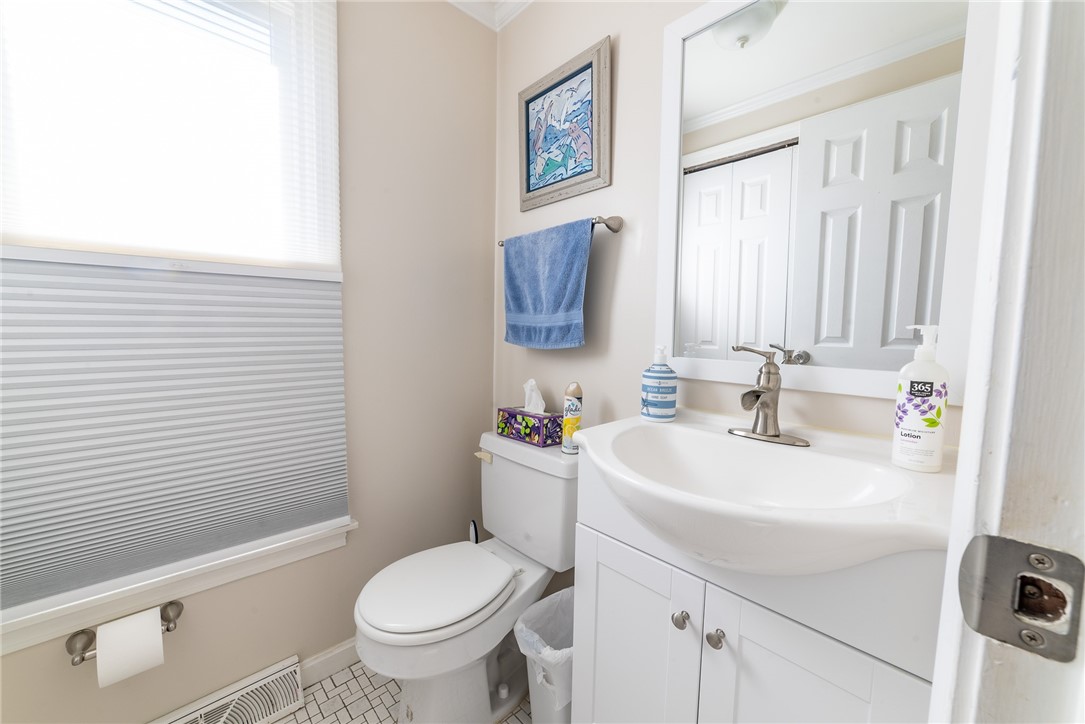 161 West Shore Road, Unit B11 Warwick, RI 02889 - Photo 14 of 30