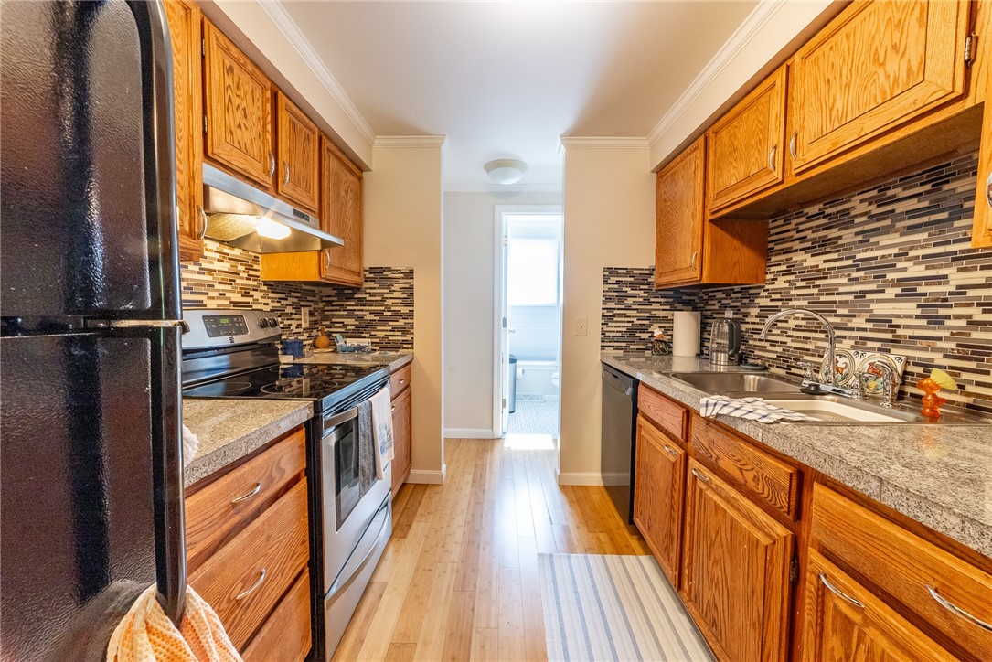 161 West Shore Road, Unit B11 Warwick, RI 02889 - Photo 10 of 30