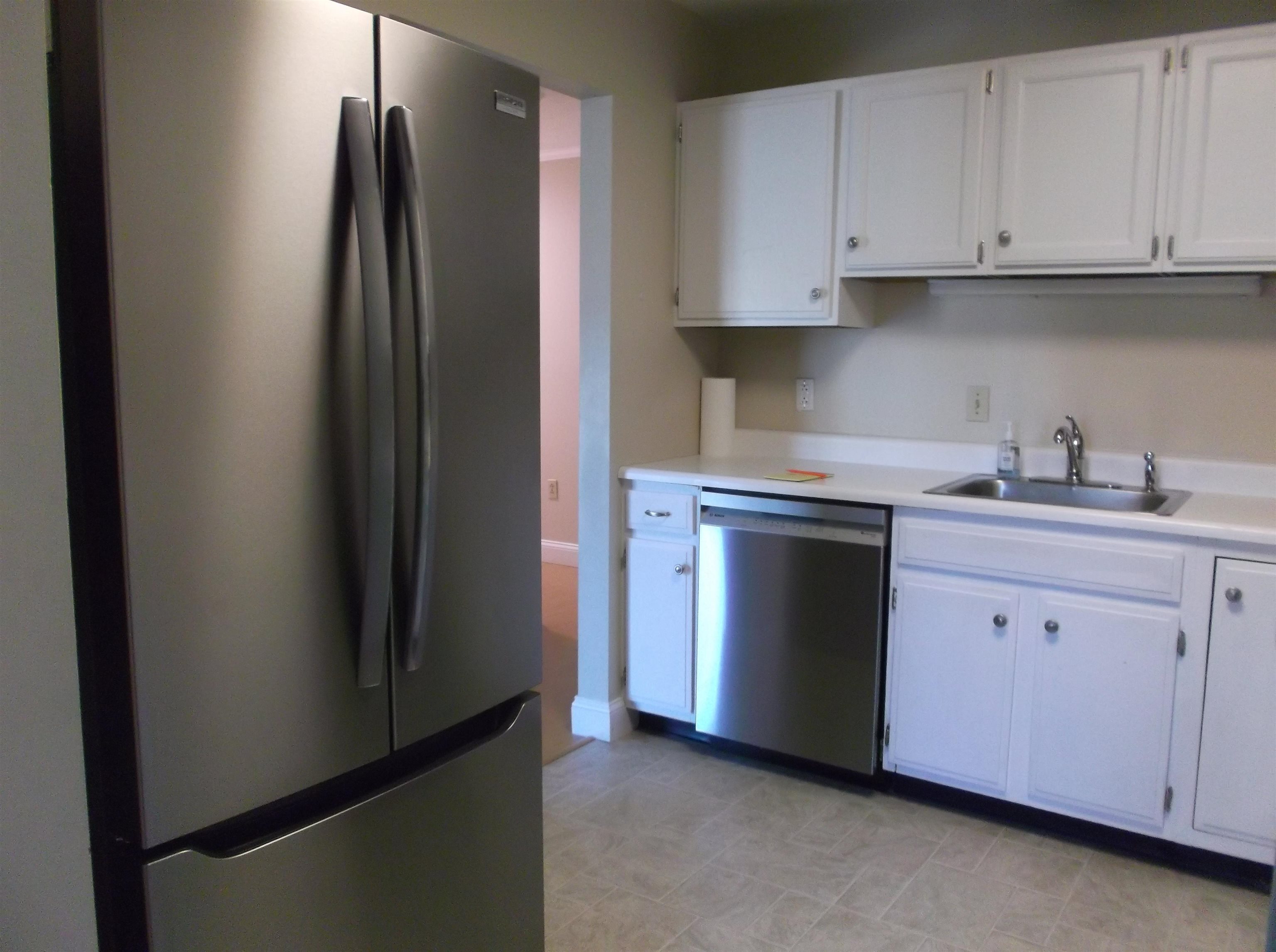 23 Bayberry Lane South Burlington, VT 05403 - Photo 8 of 22