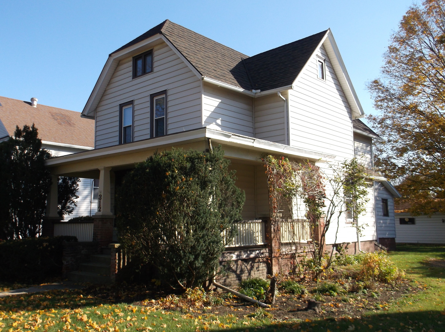 312 Elm Place Princeton, IL 61356 - Photo 3 of 18