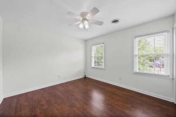$369,900 | 132 Windsor Drive, Hopkinsville, KY 42240