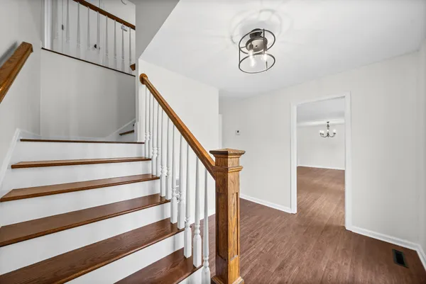 $369,900 | 132 Windsor Drive, Hopkinsville, KY 42240